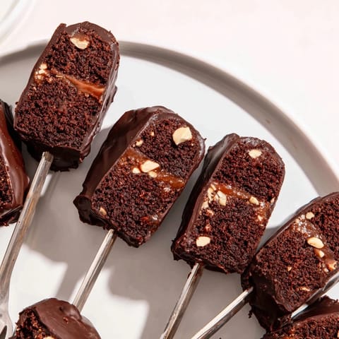 Chaos Cake Sacher Muffin Sticks