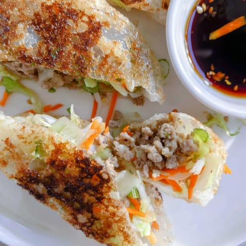 Knusprige Reisblatt Teigtaschen